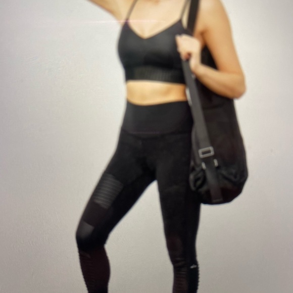 Alo yoga high waisted Moto leggings - Picture 3 of 9